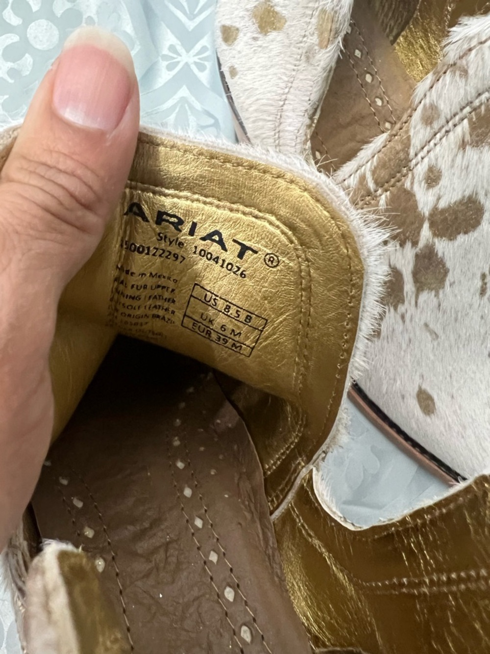 Ariat Dixon Haircalf White Hair- gold Ankle western leather boots  size 8.5 - Picture 6 of 11